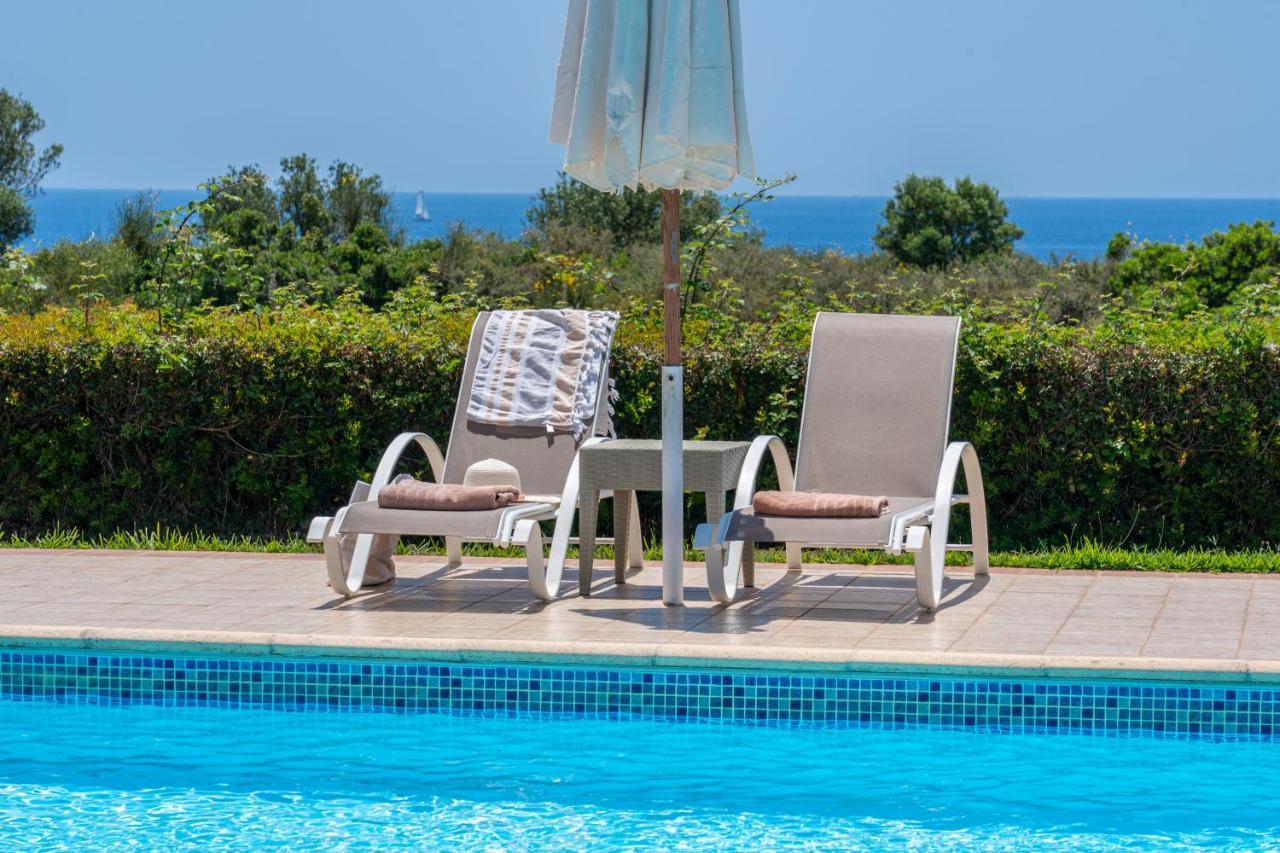Monambeles Villas スヴォロナータ エクステリア 写真