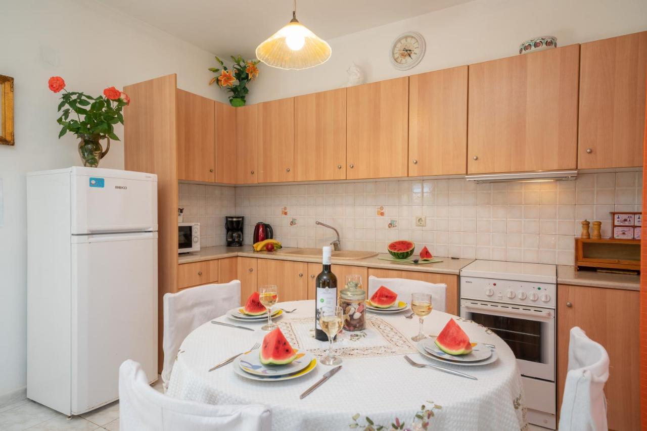 Monambeles Villas スヴォロナータ エクステリア 写真