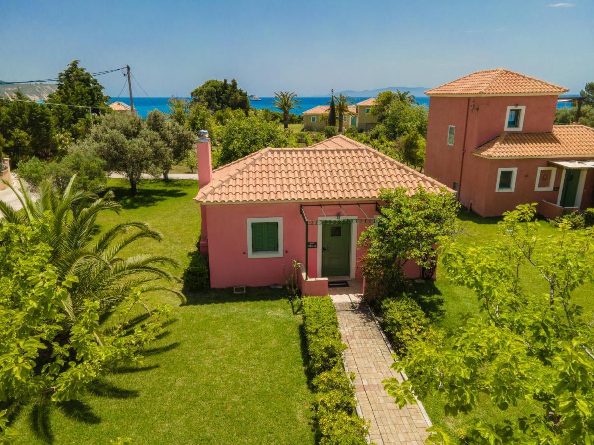 Monambeles Villas スヴォロナータ エクステリア 写真