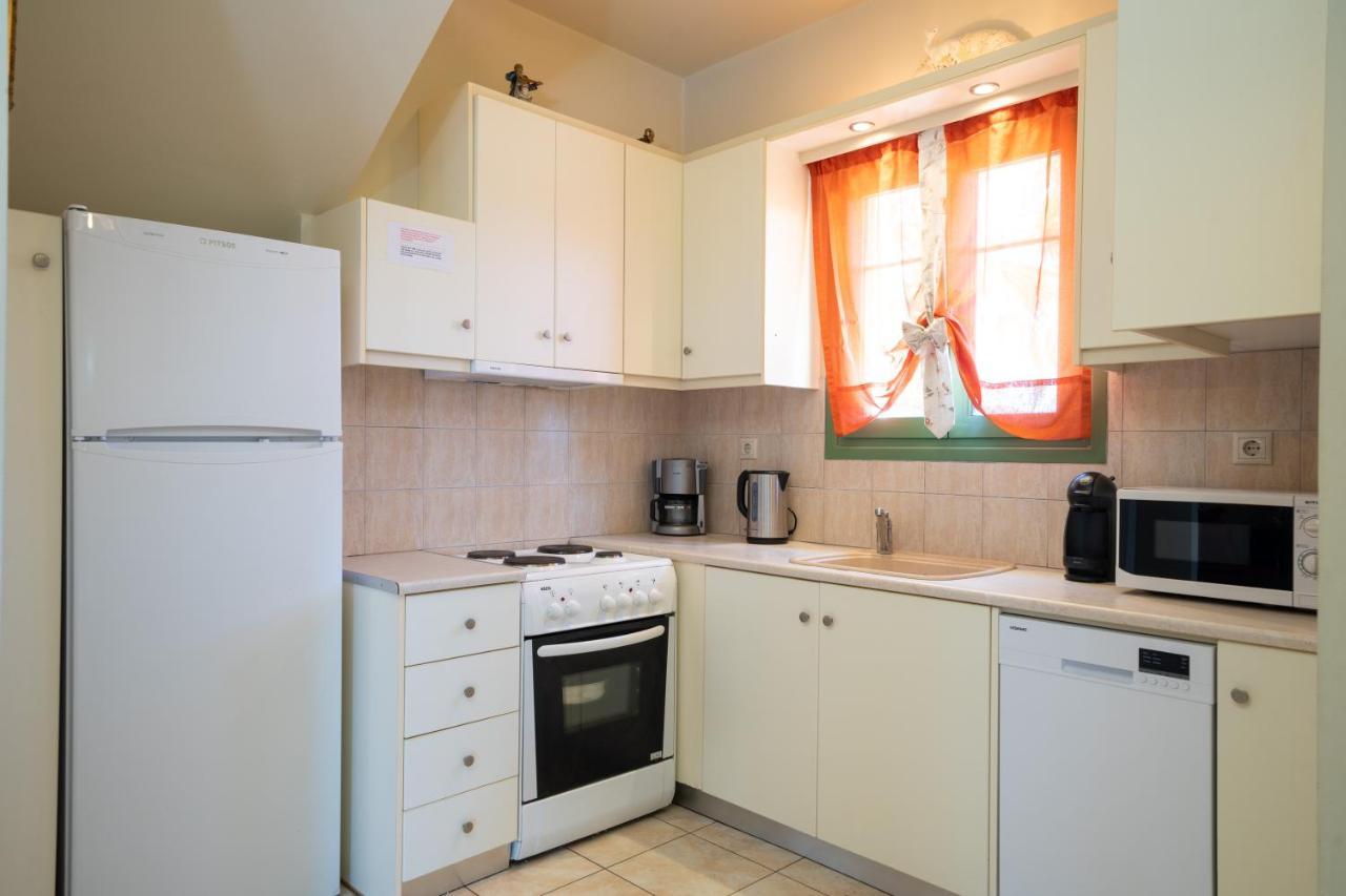 Monambeles Villas スヴォロナータ エクステリア 写真