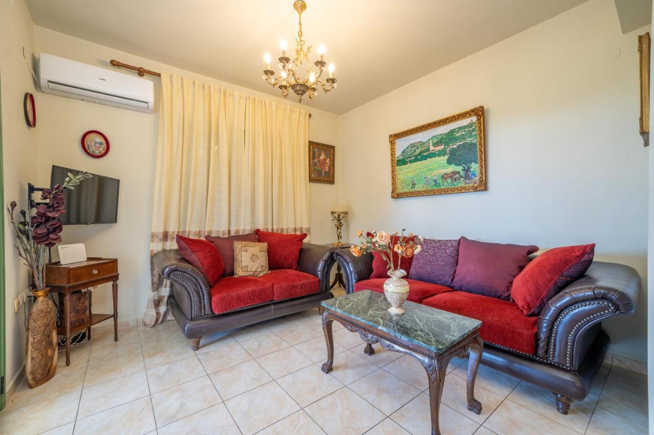 Monambeles Villas スヴォロナータ エクステリア 写真