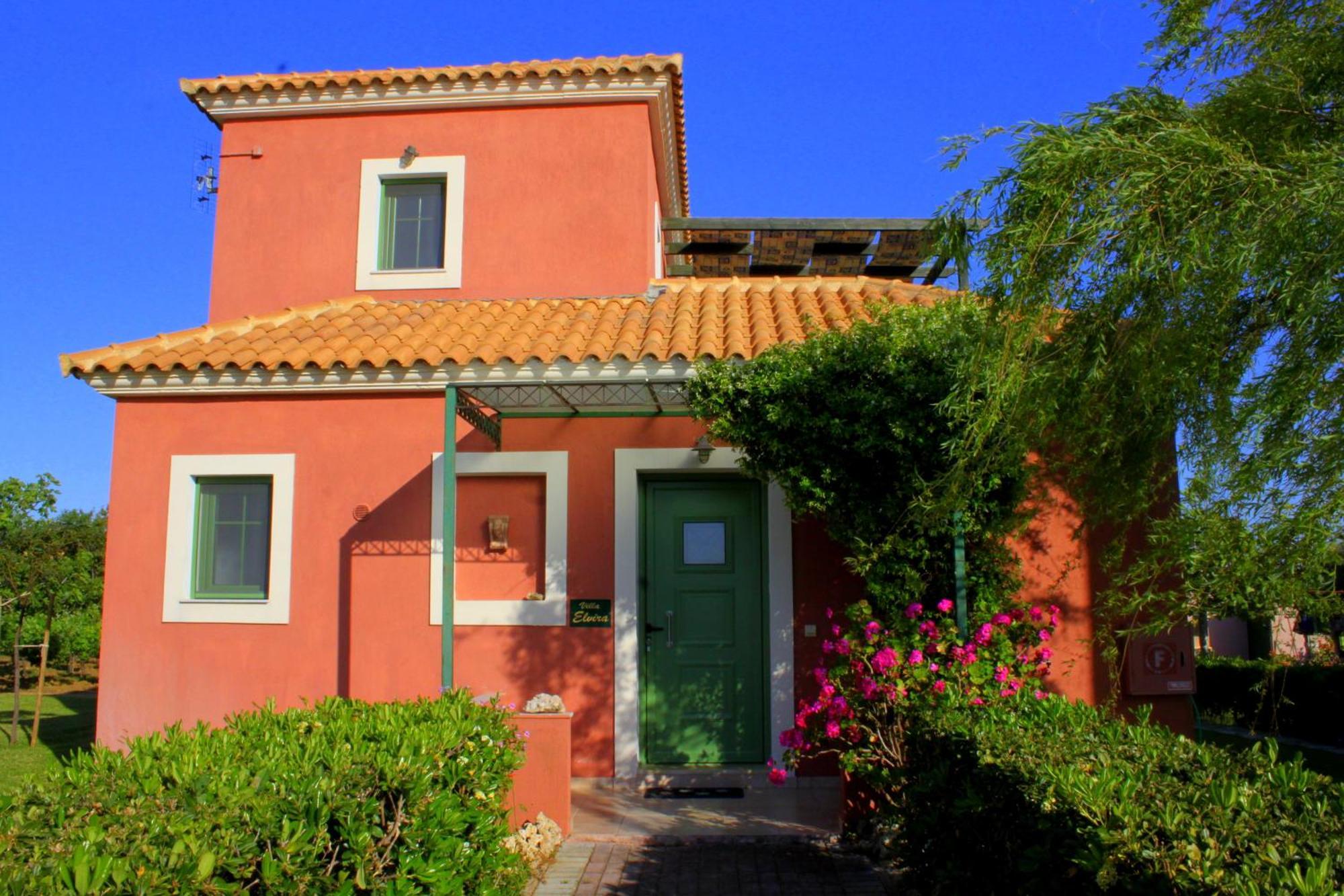Monambeles Villas スヴォロナータ エクステリア 写真