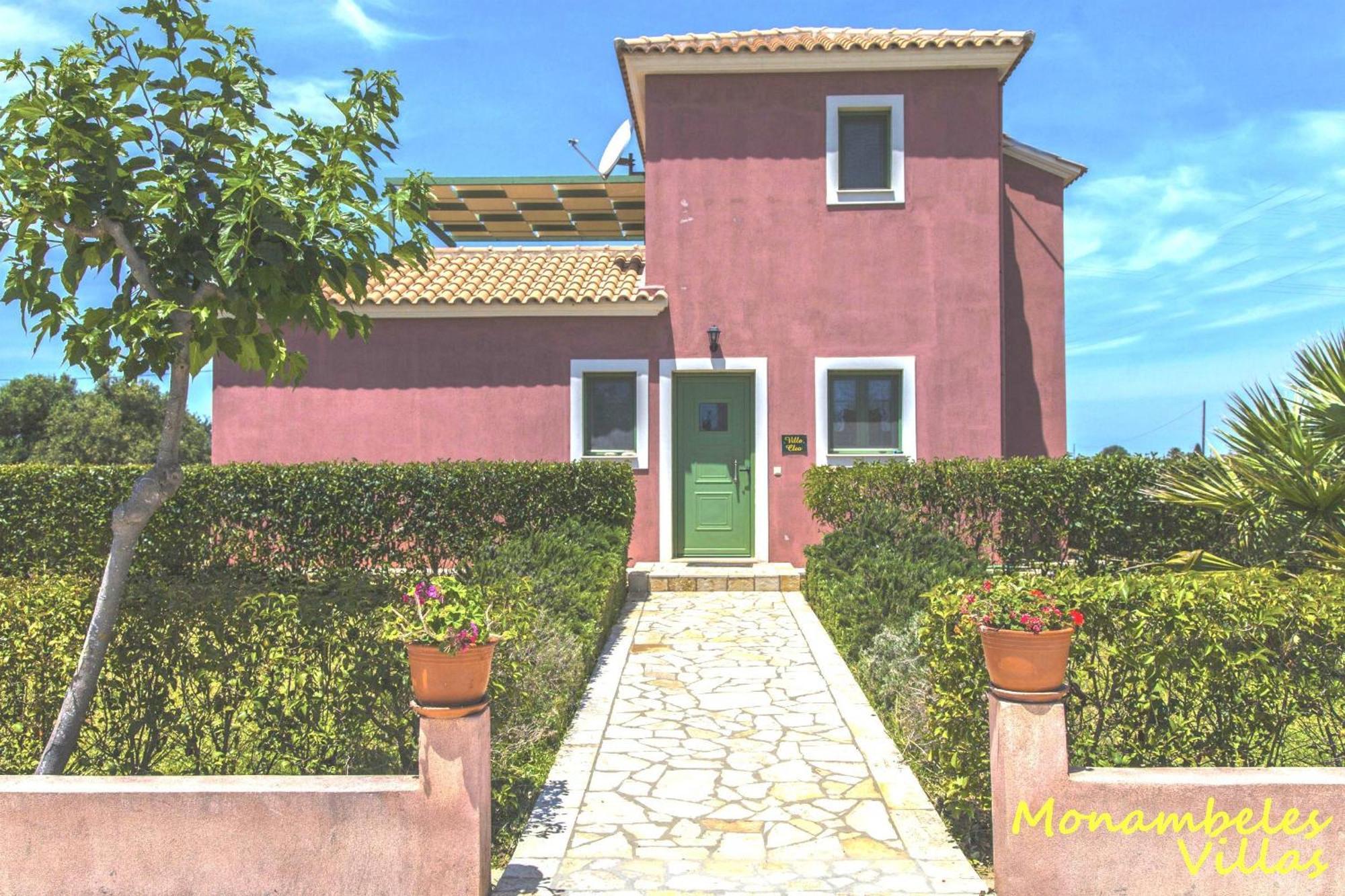 Monambeles Villas スヴォロナータ 部屋 写真