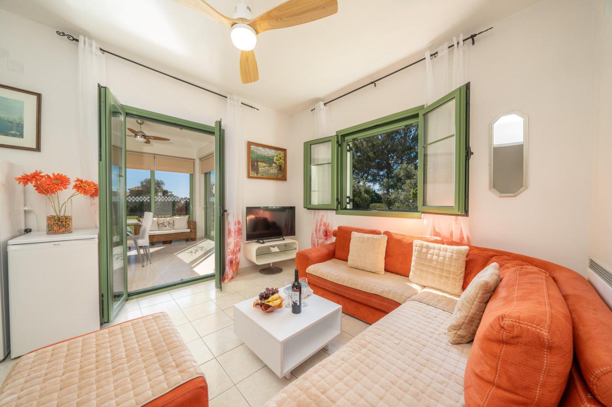 Monambeles Villas スヴォロナータ エクステリア 写真