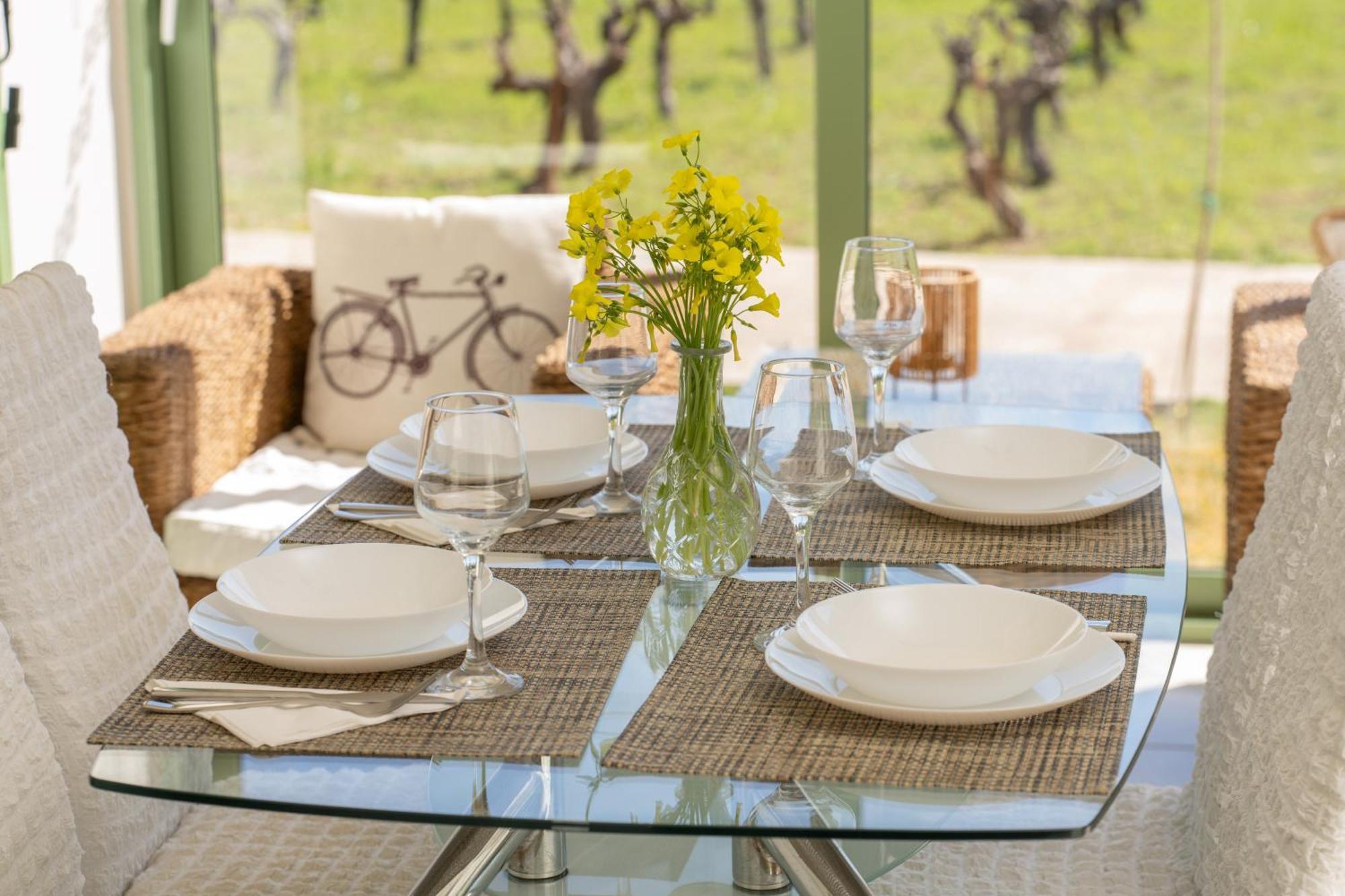 Monambeles Villas スヴォロナータ エクステリア 写真