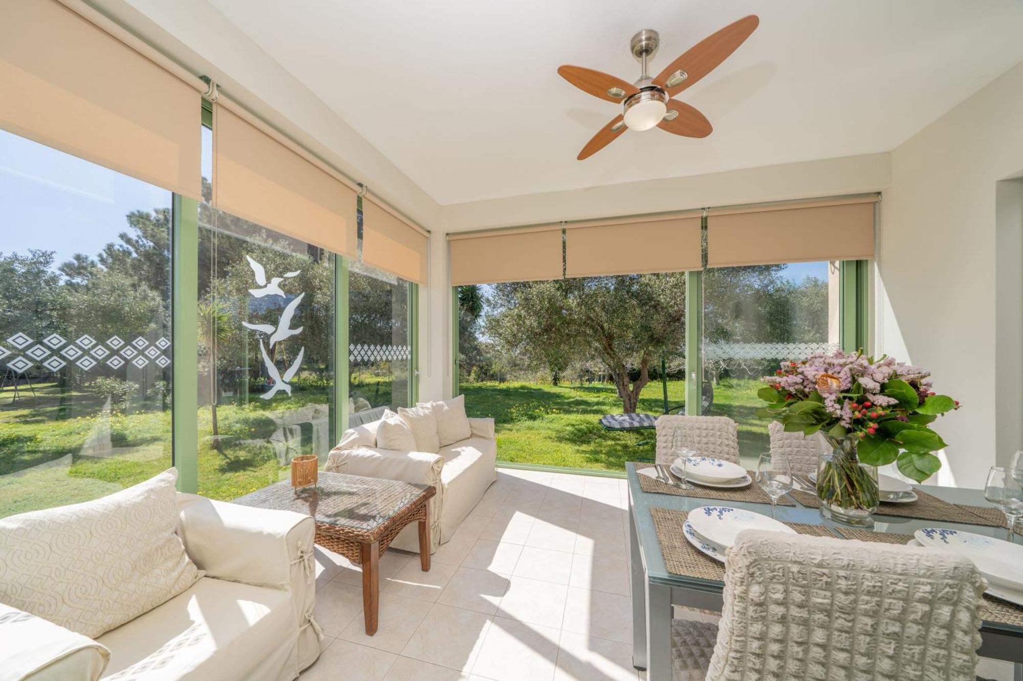 Monambeles Villas スヴォロナータ エクステリア 写真
