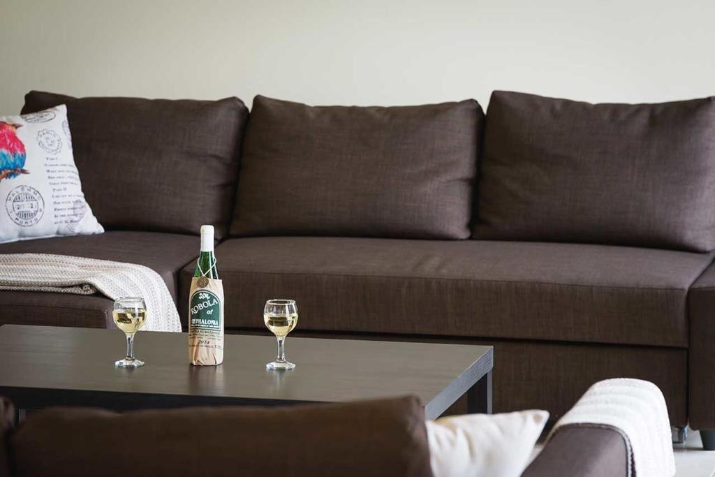 Monambeles Villas スヴォロナータ エクステリア 写真